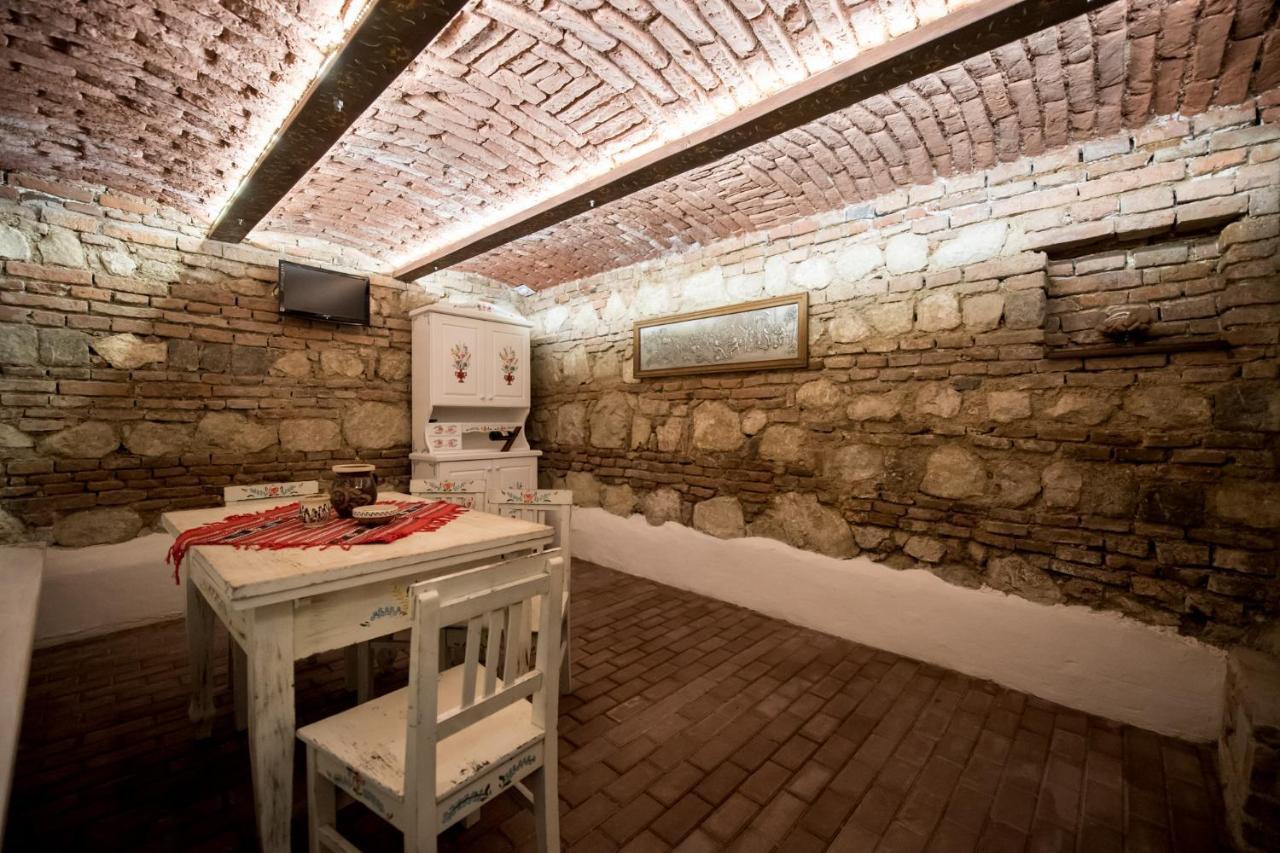 Vila Nicopole Art & Wine Brasov Exterior photo