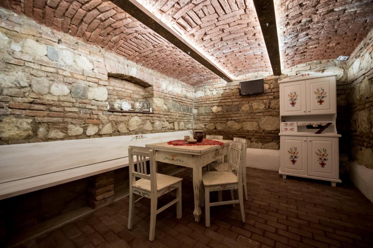 Vila Nicopole Art & Wine Brasov Exterior photo